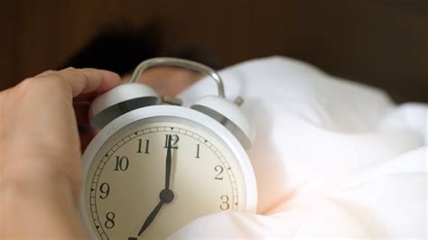 睡眠不足5小时更容易引发癌症,看看有哪些症状在反抗你的行为